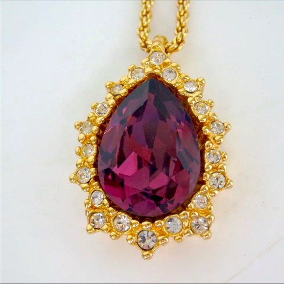Christian Dior Amethystgold stone Necklace.